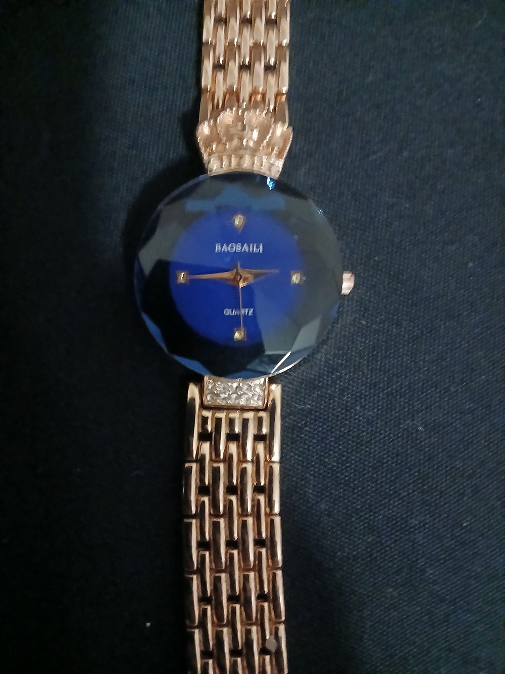 Baosaili Women's Rose Gold Bracelet Watch with Blue Crystal Dial